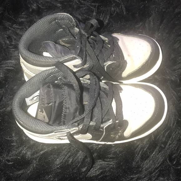 Shoes - Picture 1 of 3